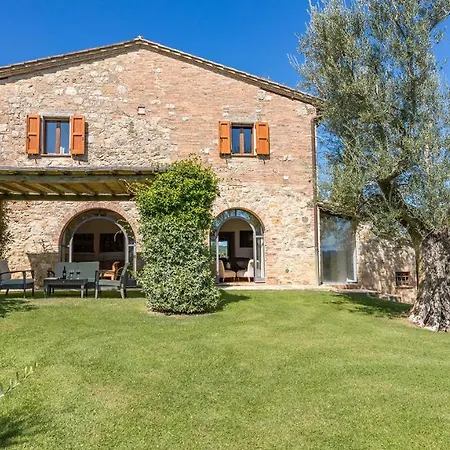 Villa Il Vecchio Ulivo 10 *